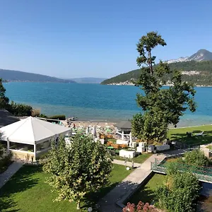 Atypique Avec Vue Unique Panoramique Sur Le D'annecy, Dans Avec Et Ponton Privee Sur La Commune De Duingt